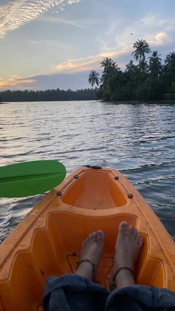 TopStays Kayaking